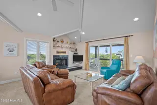 103 N Permuda Wynd Drive, North Topsail Beach, NC 28460 – photo 9: Living Room