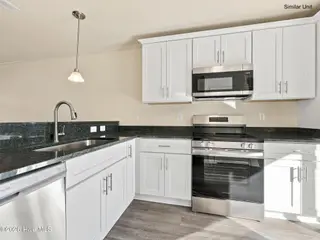 370 Boyington Place Road, Midway Park, NC 28544 — 2-bedroom townhome in Boyington Place, Midway Park, NC, photo 5 of 23: 22-web-or-mls-386-Boyington-Place-Rd.-18