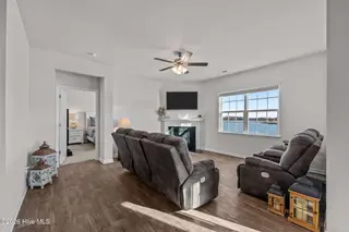 714 Lake Tyler Drive, New Bern, NC 28560 – photo 6: 40-web-or-mls-DSC_8739