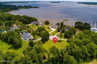 150 Azalea Court, Swansboro, NC 28584 – photo 3: 150 Azalea Ct.