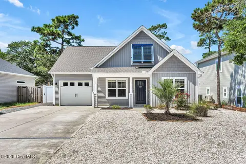 127 NE 15th St, Oak Island