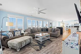 599 Ocean Boulevard W, Holden Beach, NC 28462 – photo 12: 599 Ocean Blvd West