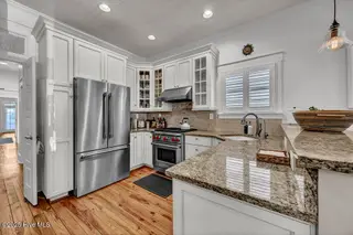 209 N Lord Street, Southport, NC 28461 – photo 12: Kitchen