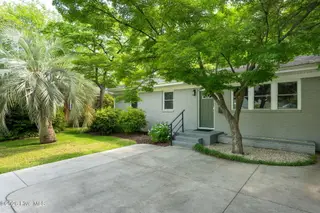 8 N 23rd Street, Wilmington, NC 28405 — 3-bedroom home, Wilmington, NC, photo 4 of 34: exteriors-05