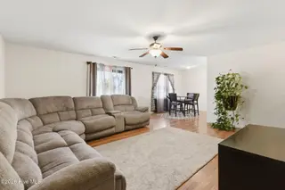 1004 Jessica Street, Elizabeth City, NC 27909 – photo 10: 15-web-or-mls-jessicalisting-24