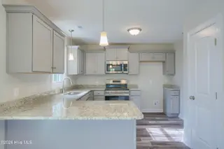 805 Jasmine Lane, Jacksonville, NC 28546 – photo 12: 805 Jasmine Ln - Interiors - Edited