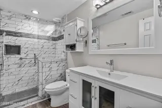 151 Longstreet Drive Apt 104, Wilmington, NC 28412 – photo 24: 25_bathroom
