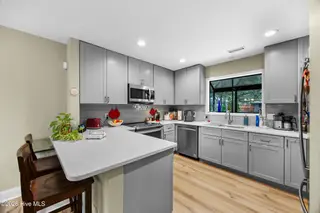 1304 Two Mile Circle E, Wilmington, NC 28405 – photo 13: 18_kitchen