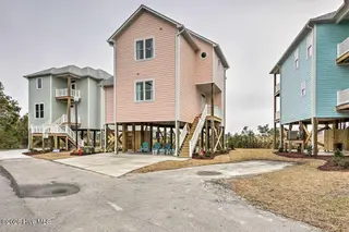 124 Salt Marsh Way, Atlantic Beach, NC 28512 – photo 1: Pink26
