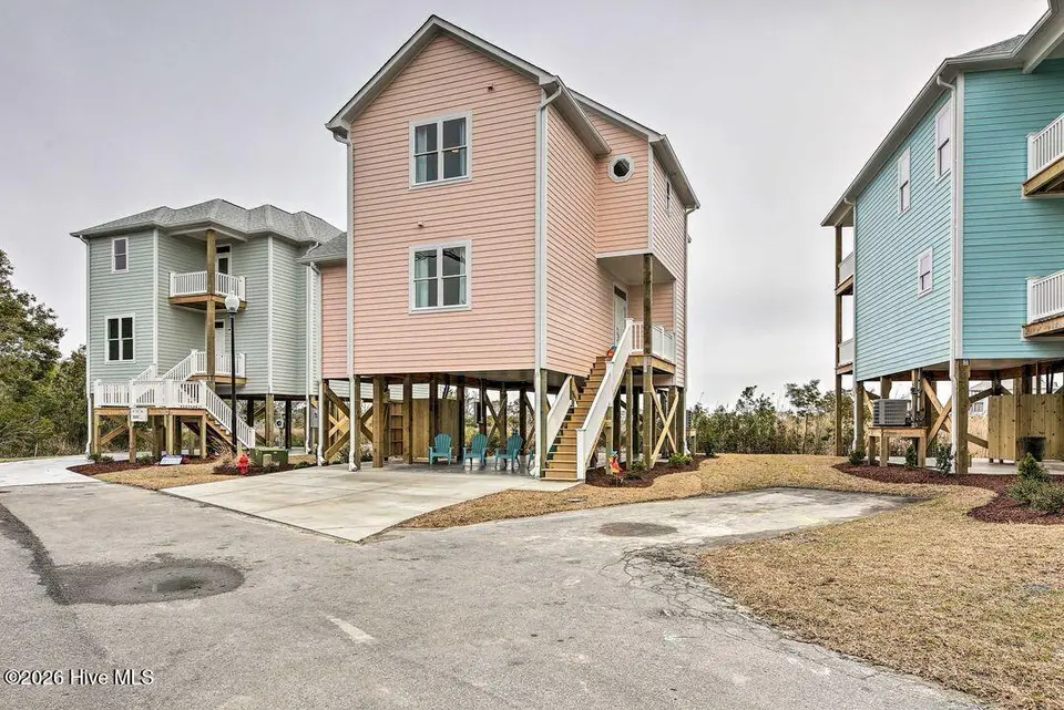 124 Salt Marsh Way, Atlantic Beach, NC 28512 – photo 1 of 32: Pink26