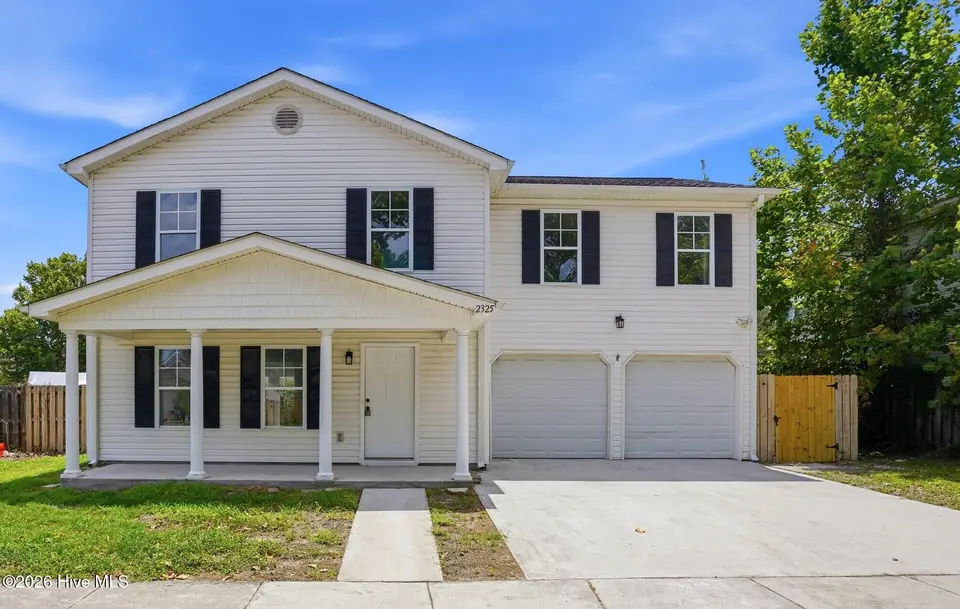 2325 Jefferson Street, Wilmington, NC 28401 – photo 1 of 54