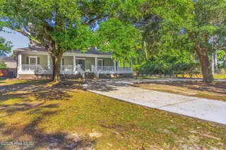 300 Cabbage Inlet Lane, Wilmington, NC 28409 — 4-bedroom home, Wilmington, NC, photo 4 of 76: 3_300 cabbage inlet ln-00003
