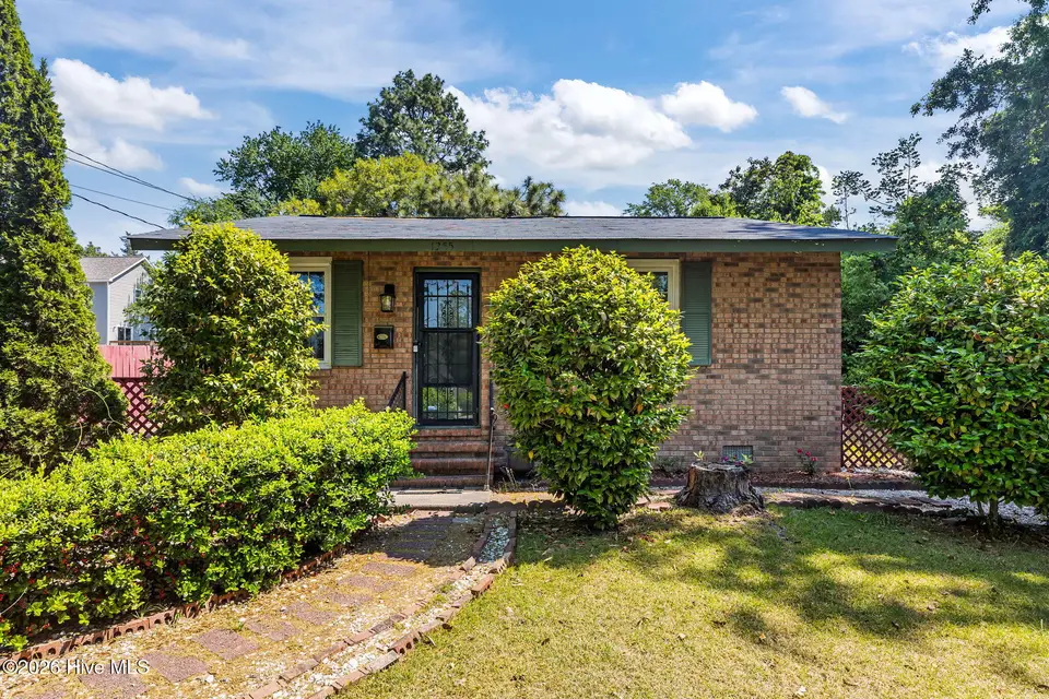 1255 W Illinois Avenue, Southern Pines, NC 28387 – photo 1 of 49: 1-web-or-mls-707A0390