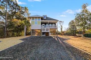 228 NE 41st Street, Oak Island, NC 28465 – photo 2: imgHP47
