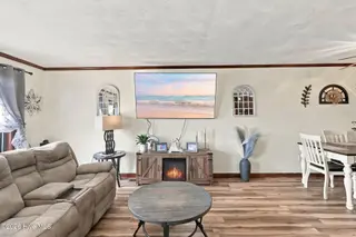 407 Driftwood Drive, Elizabeth City, NC 27909 – photo 7: 18-web-or-mls-018-7x2a4207-jpg