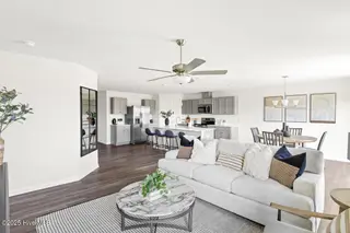 620 S Squires Run Lane, Richlands, NC 28574 – photo 17: Living Room