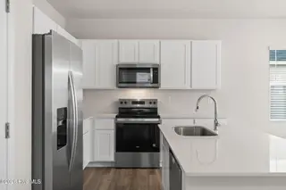 1063 Hanson Drive, Leland, NC 28451 – photo 10: Large Island with Quartz Countertops