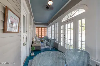 411 Queen Street, New Bern, NC 28560 – photo 22: 411 queen front porch