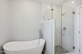 111 Jade Street, Beaufort, NC 28516 – photo 17: Primary bathroom