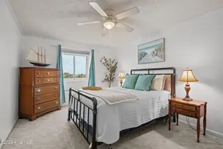 118 Lake Avenue 303, Morehead City, NC 28557 – photo 11: 35-web-or-mls-1S3A2356