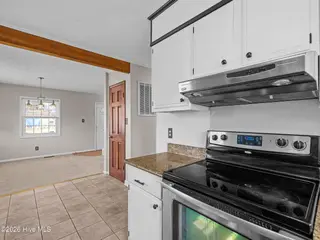 422 Thomas Drive, Jacksonville, NC 28546 – photo 24: a02a0087