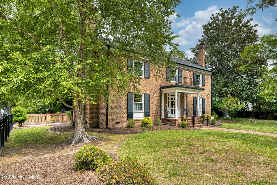 200 E Park Avenue, Tarboro, NC 27886 – photo 1 of 61: Front View