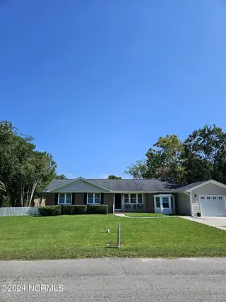 804 Fayetteville Avenue, Carolina Beach, NC 28428 – photo 6: 804 Fayetteville cb22