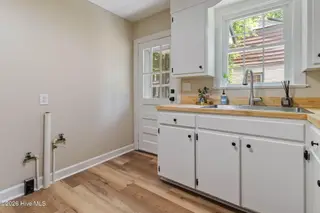 209 N Thompson Street, Whiteville, NC 28472 – photo 11: Kitchen
