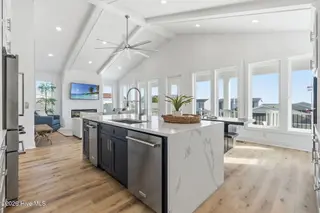 66 E Second Street, Ocean Isle Beach, NC 28469 – photo 12: 7-web-or-mls-6