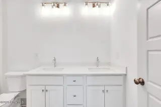 1320 Trisail Terrace, Wilmington, NC 28412 – photo 17: Guest Bathroom