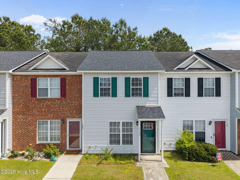 1305 Timberlake Trail, Jacksonville, NC 28546 – photo 1 of 36: 2-web-or-mls-1305 Timberlake Trail 70