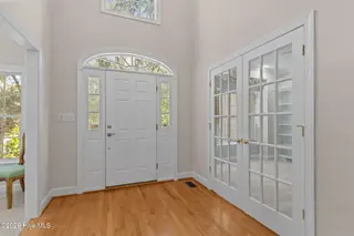 121 Oakleaf Drive, Pine Knoll Shores, NC 28512 – photo 11: entry 2