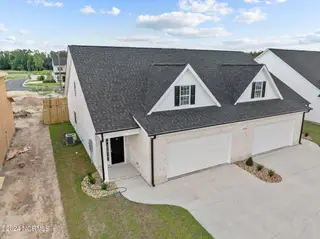 2101 Dartford Drive B, Greenville, NC 27834 – photo 5: 1-web-or-mls-DJI_0526