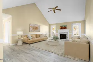 411 Woodfield Drive, Nashville, NC 27856 – photo 4: living room