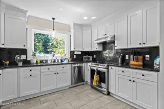 418 Forest Hills Drive, Wilmington, NC 28403 – photo 16: kitchen