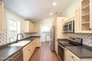 111 Graham Lane, Beaufort, NC 28516 – photo 16: Kitchen