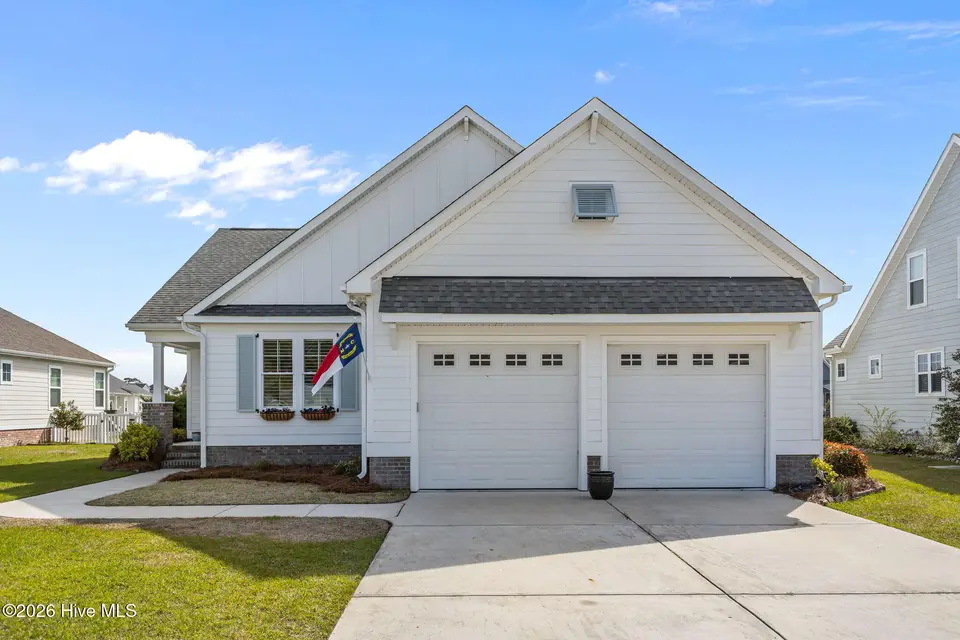 1726 Olde Farm Road, Morehead City, NC 28557 – photo 1 of 48: 1-web-or-mls-1S3A4450