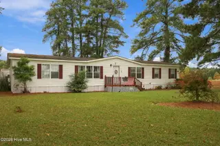 727 Ball Road, Washington, NC 27889 — 3-bedroom manufactured home, Washington, NC, photo 9 of 52: 17-web-or-mls-IMG_0004 (1)
