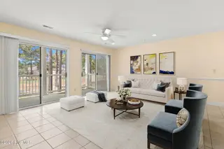 1215 N Middleton Drive NW Apt 3005, Calabash, NC 28467 — 2-bedroom condo in Brunswick Plantation, Calabash, NC, photo 6 of 34: 6-web-or-mls-cammediallc.com (20 of 44)