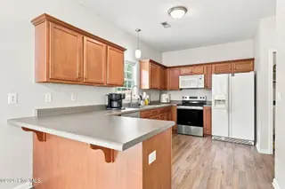 140 Crooked Run Drive, New Bern, NC 28560 – photo 9: Kitchen