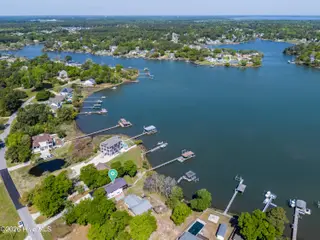 725 Chadwick Shores Drive, Sneads Ferry, NC 28460 – photo 3: DJI_20260415105600_0089_Dp