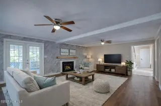 216 Plantation Drive, New Bern, NC 28562 – photo 7: Living RM Virtual Stage