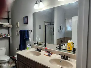 235 Woodgreen Drive, Aberdeen, NC 28315 – photo 18: mbath