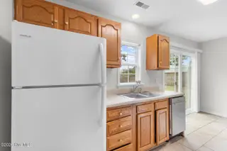 25 Crown Point Road, Hubert, NC 28539 — 3-bedroom home in Crown Point, Hubert, NC, photo 9 of 20: crown-9