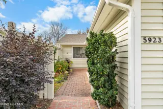 5923 Inland Greens Drive, Wilmington, NC 28405 – photo 3: 5923InlandGreens-19
