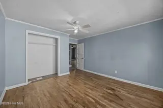 1402 Wooster Street, Wilmington, NC 28401 – photo 21: 46-web-or-mls-IMG_9551