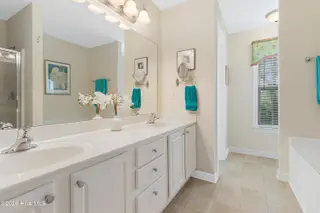 526 Pearson Circle, Newport, NC 28570 – photo 15: Primary suite