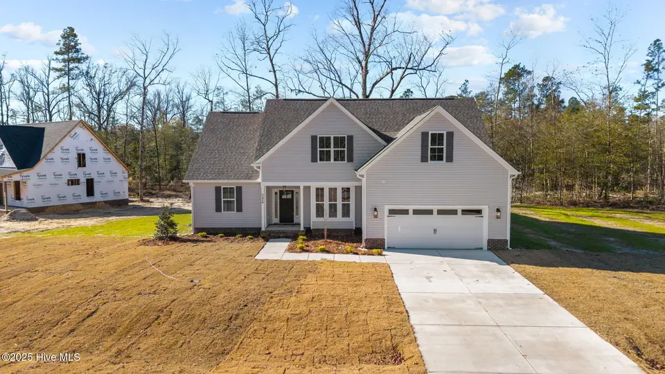 2426 Starling Lane, New Bern, NC 28562 – photo 1 of 40: Front