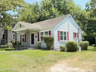 308 E Main Street, Mount Olive, NC 28365 – photo 1: IMG_7597