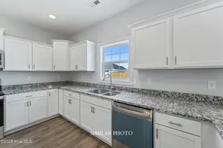 755 Secession Lane, Jacksonville, NC 28546 – photo 22: SIMILAR PHOTO 35 (5)